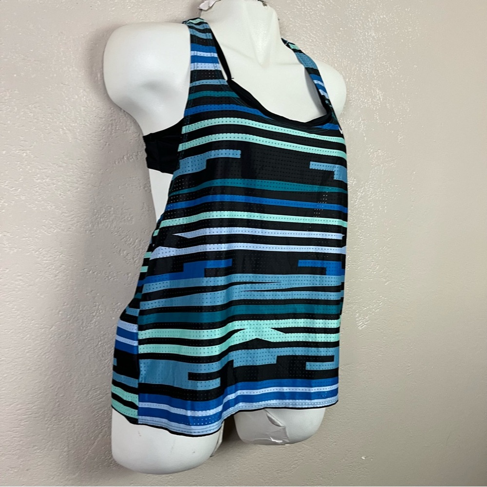 NIKE Dri-Fit Women's Size L Light Blue Built-In Unpadded Bra‎ Racerback Tank Top